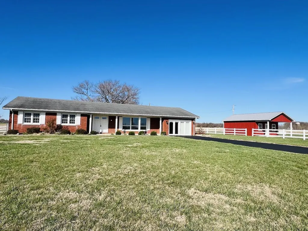 304 Highway 3525 Russell Springs KY 42642