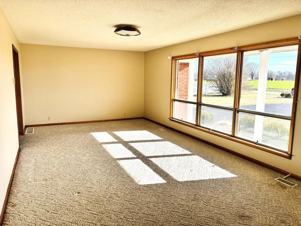 304 Highway 3525 Russell Springs KY 42642