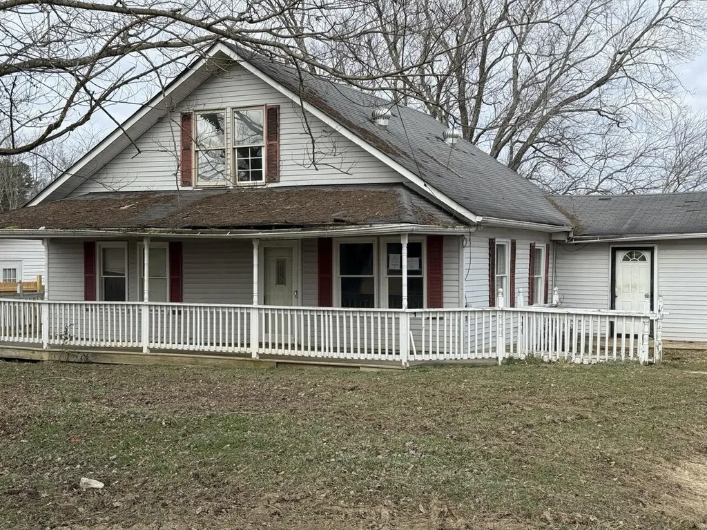 6716 Ky-490 East Bernstadt KY 40729