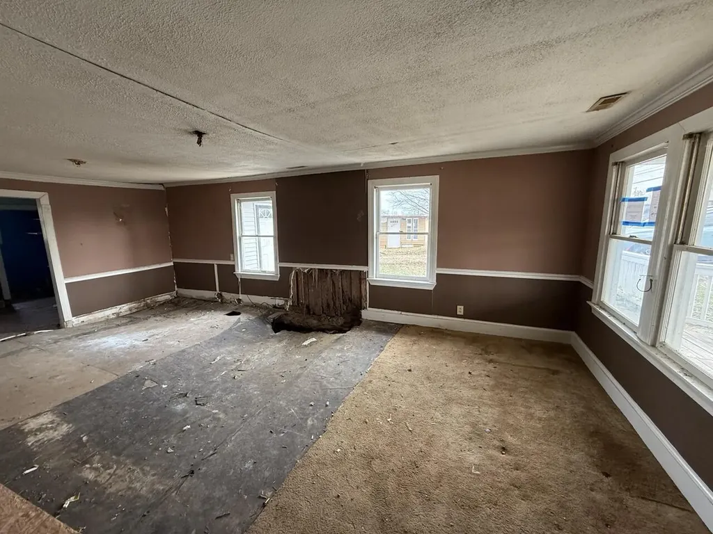 6716 Ky-490 East Bernstadt KY 40729