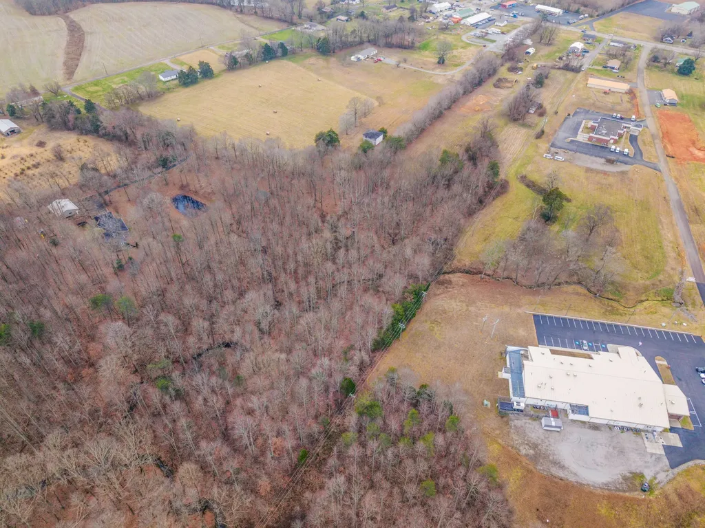 77 Barnett Road Russell Springs KY 42642