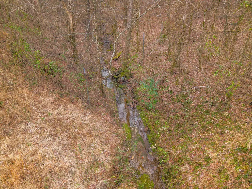 77 Barnett Road Russell Springs KY 42642