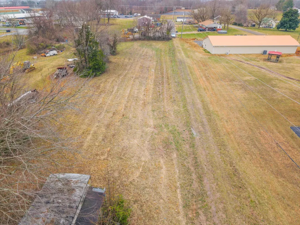 77 Barnett Road Russell Springs KY 42642