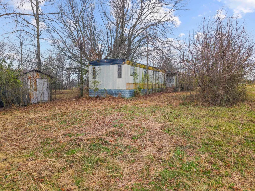 77 Barnett Road Russell Springs KY 42642