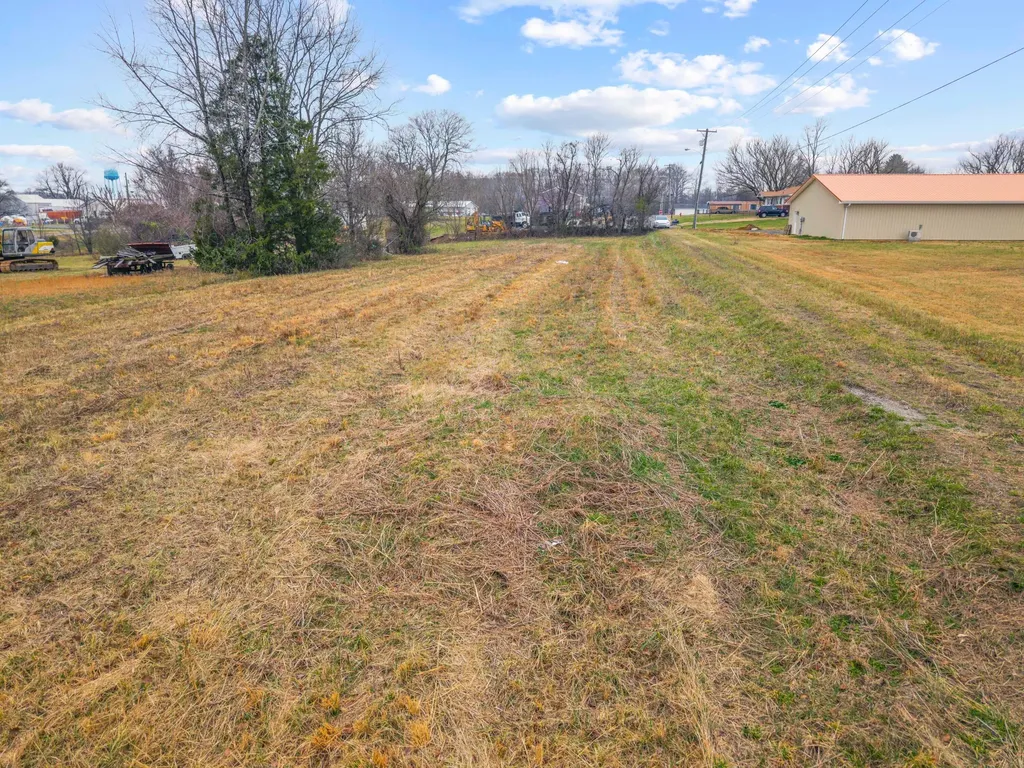77 Barnett Road Russell Springs KY 42642