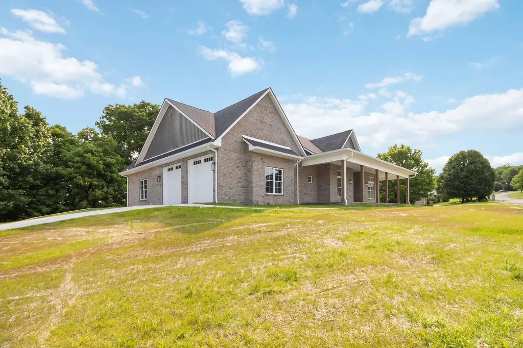370 Splendor View Drive Somerset KY 42503