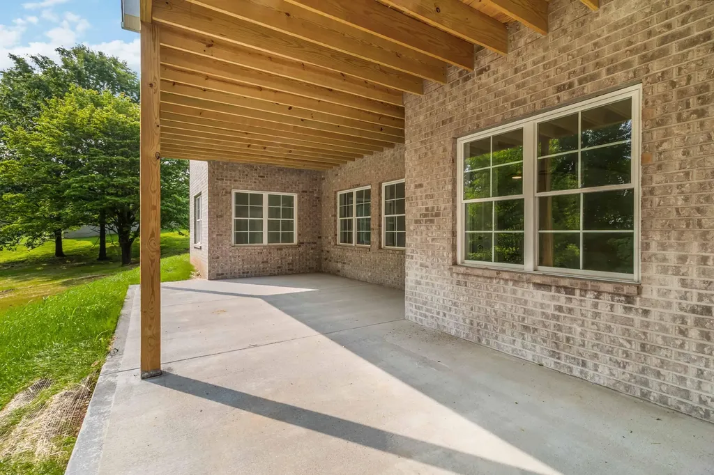 370 Splendor View Drive Somerset KY 42503