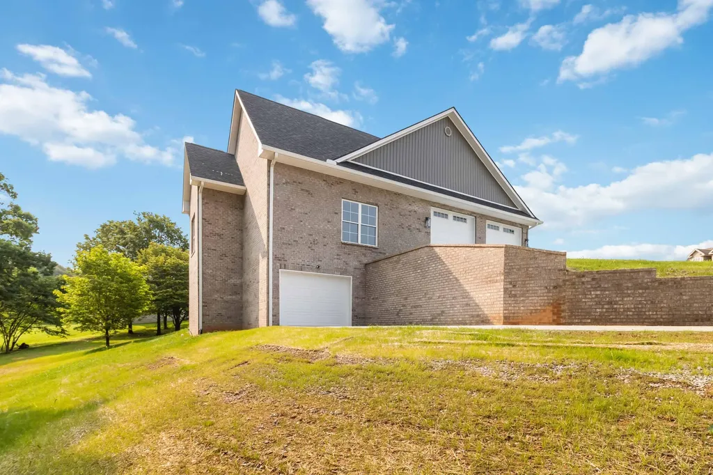 370 Splendor View Drive Somerset KY 42503
