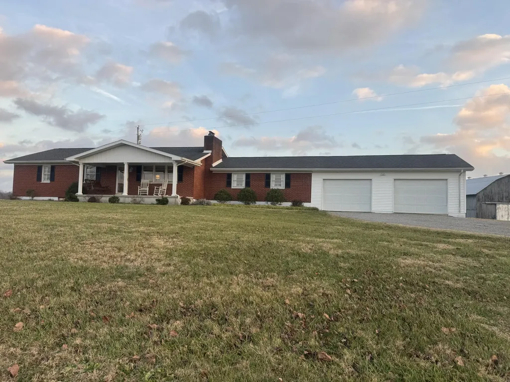 586 Harristown Road Russell Springs KY 42642