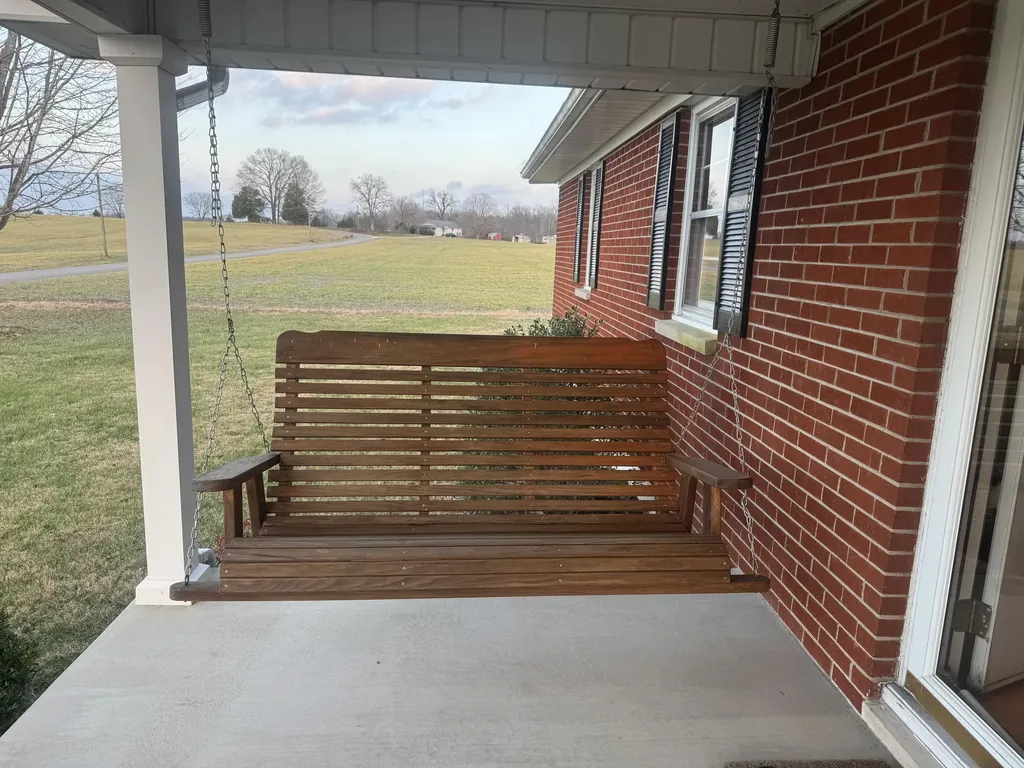 586 Harristown Road Russell Springs KY 42642