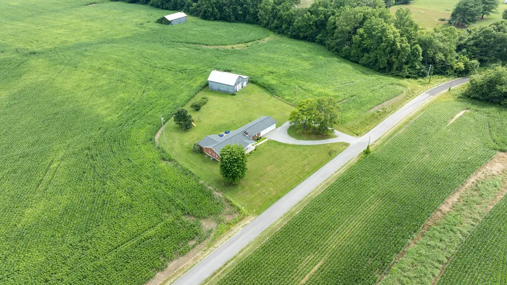 586 Harristown Road Russell Springs KY 42642