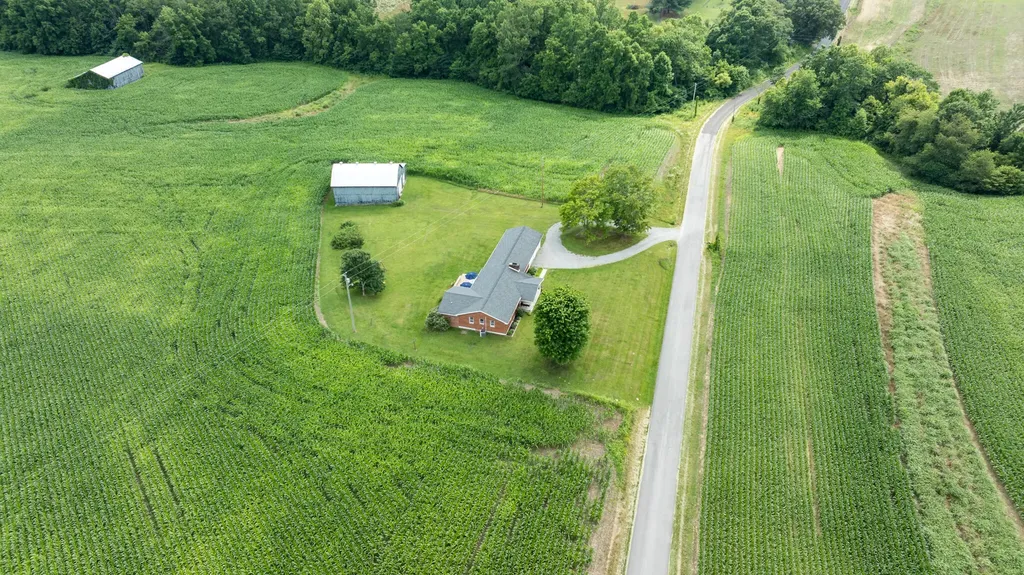 586 Harristown Road Russell Springs KY 42642