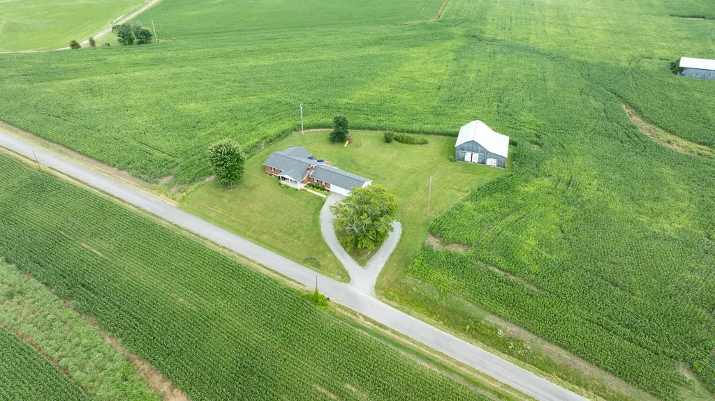 586 Harristown Road Russell Springs KY 42642