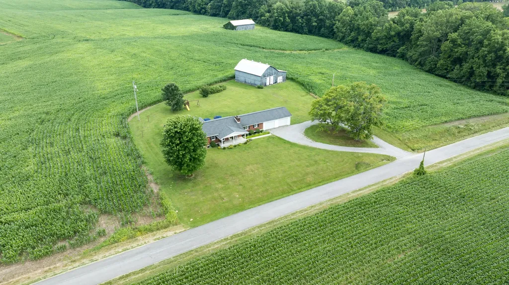 586 Harristown Road Russell Springs KY 42642