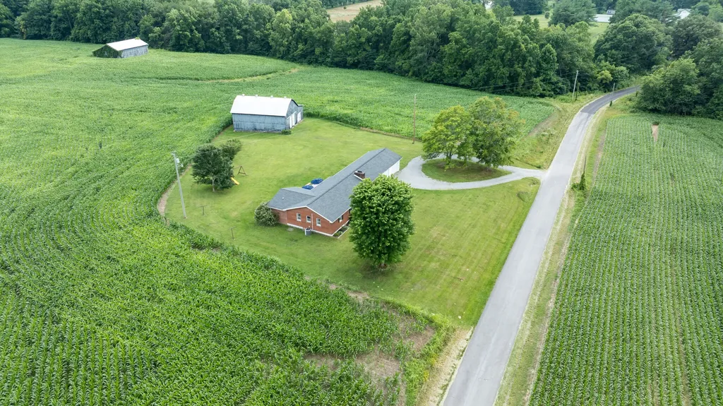 586 Harristown Road Russell Springs KY 42642