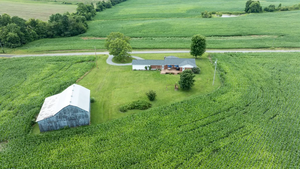 586 Harristown Road Russell Springs KY 42642