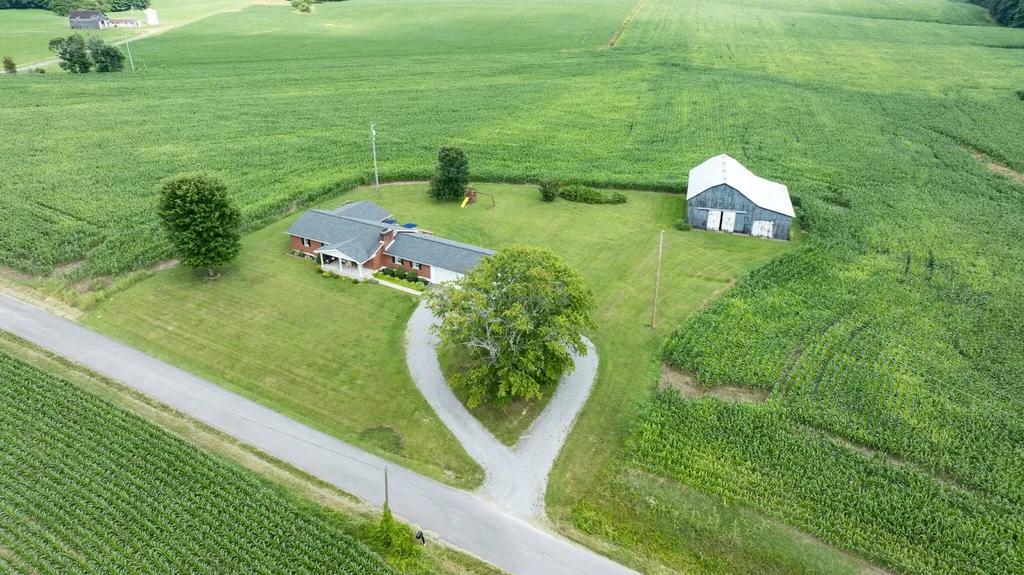 586 Harristown Road Russell Springs KY 42642
