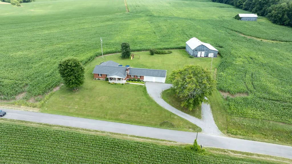 586 Harristown Road Russell Springs KY 42642