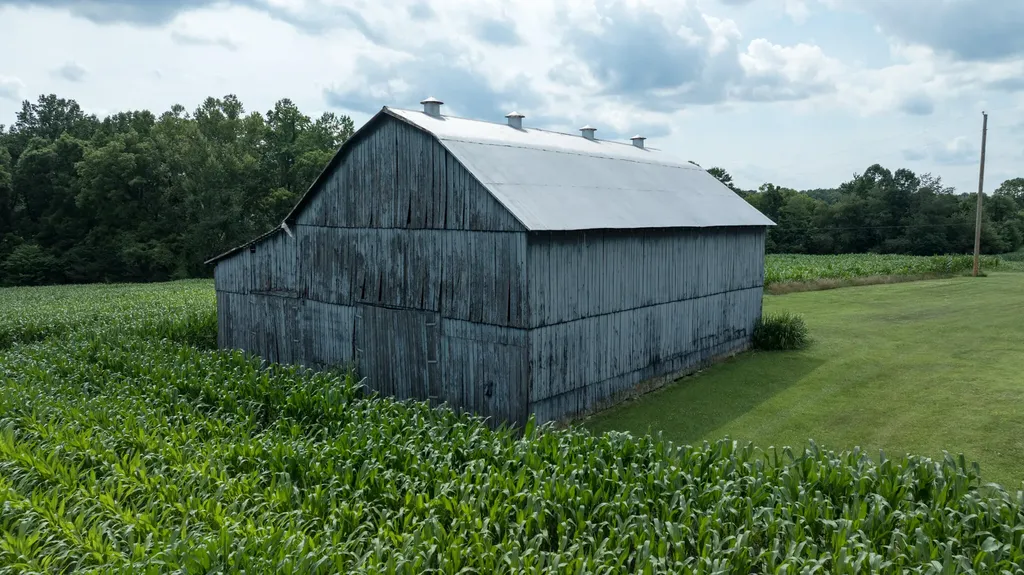 586 Harristown Road Russell Springs KY 42642