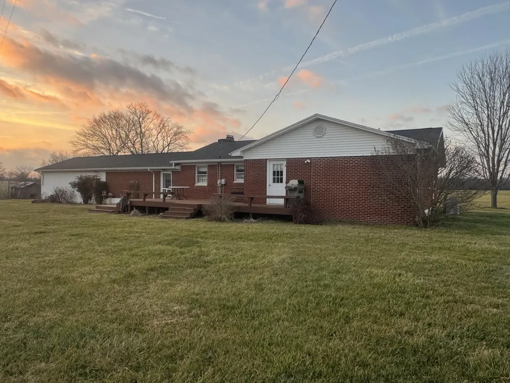 586 Harristown Road Russell Springs KY 42642