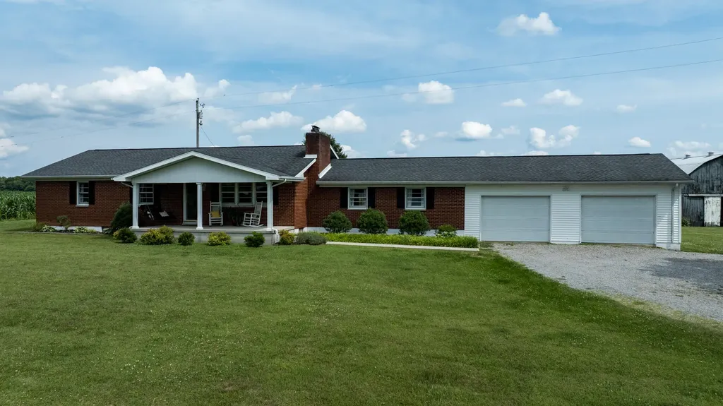 586 Harristown Road Russell Springs KY 42642