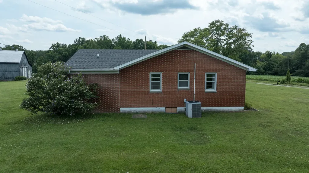 586 Harristown Road Russell Springs KY 42642