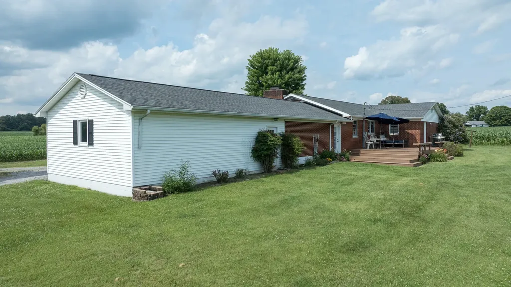 586 Harristown Road Russell Springs KY 42642