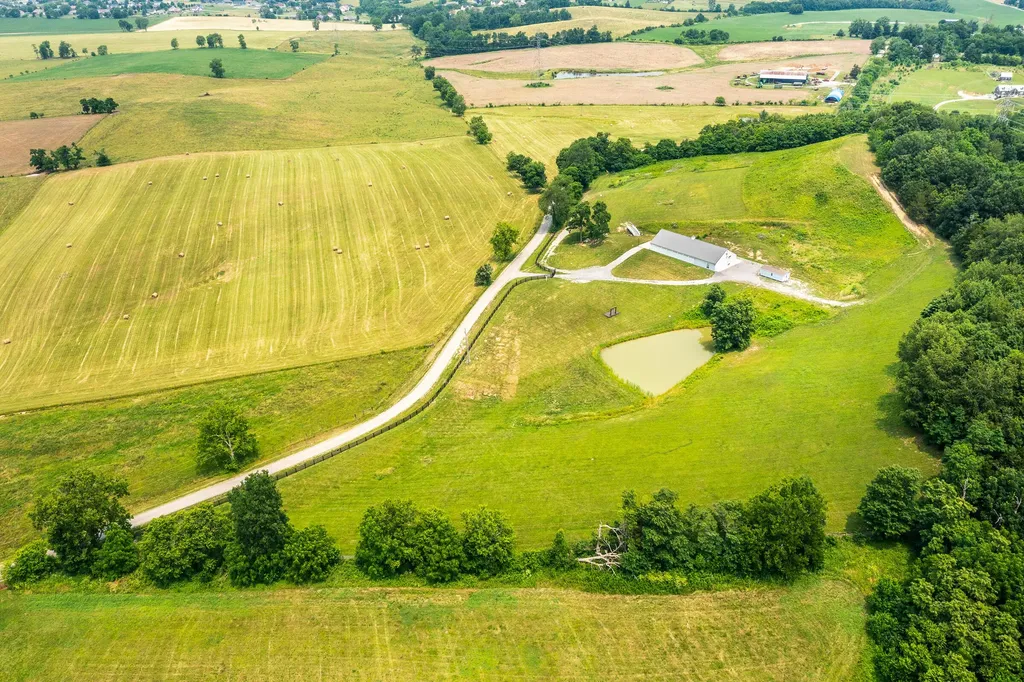 54 Burdette Knob Road Lancaster KY 40444