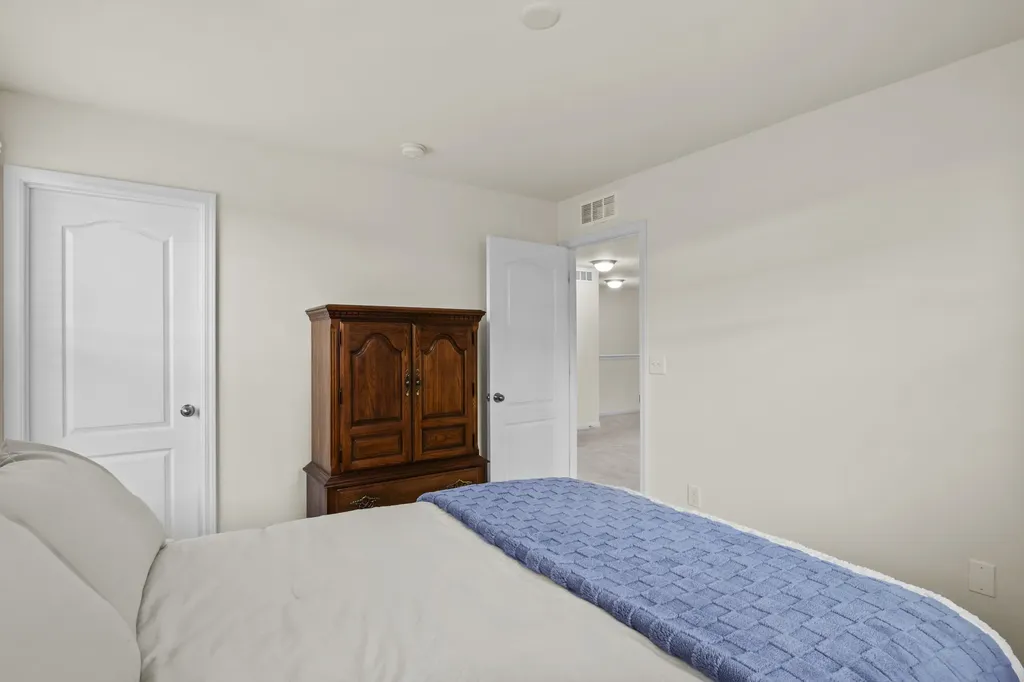 16805 Green Crest Lane Louisville KY 40245