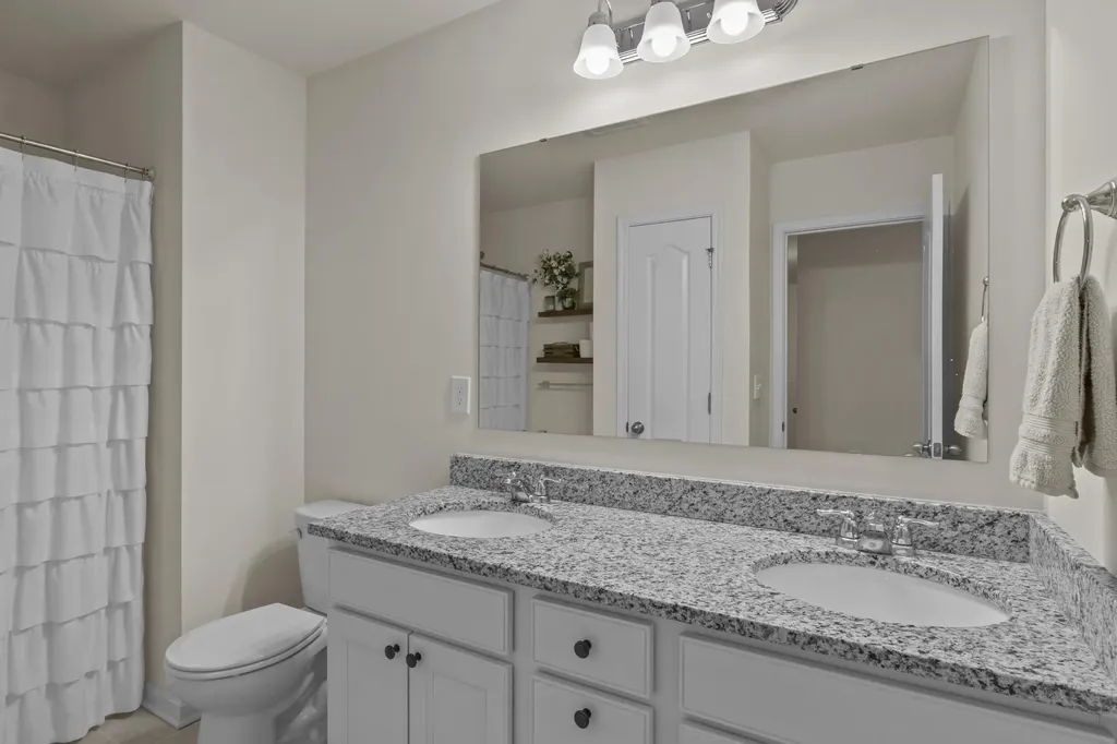 16805 Green Crest Lane Louisville KY 40245