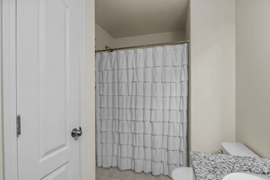 16805 Green Crest Lane Louisville KY 40245