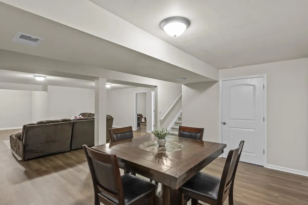 16805 Green Crest Lane Louisville KY 40245