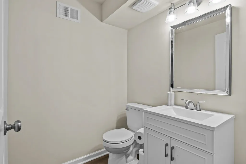 16805 Green Crest Lane Louisville KY 40245