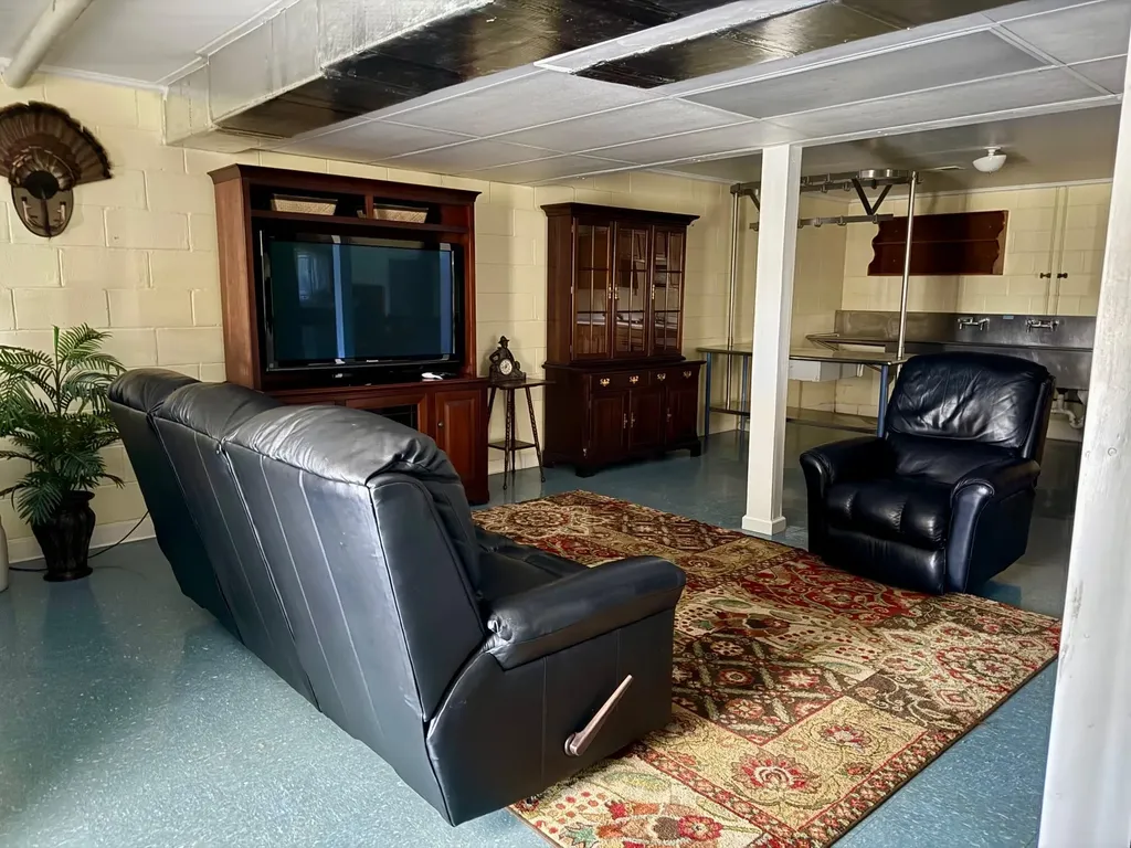 1235 Long Branch Road Beattyville KY 41311