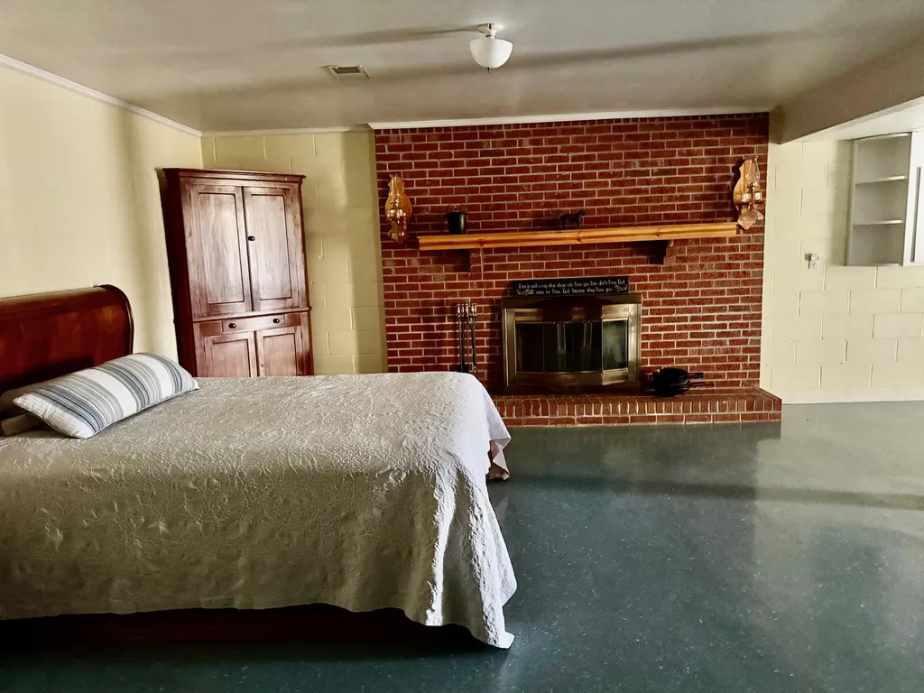 1235 Long Branch Road Beattyville KY 41311