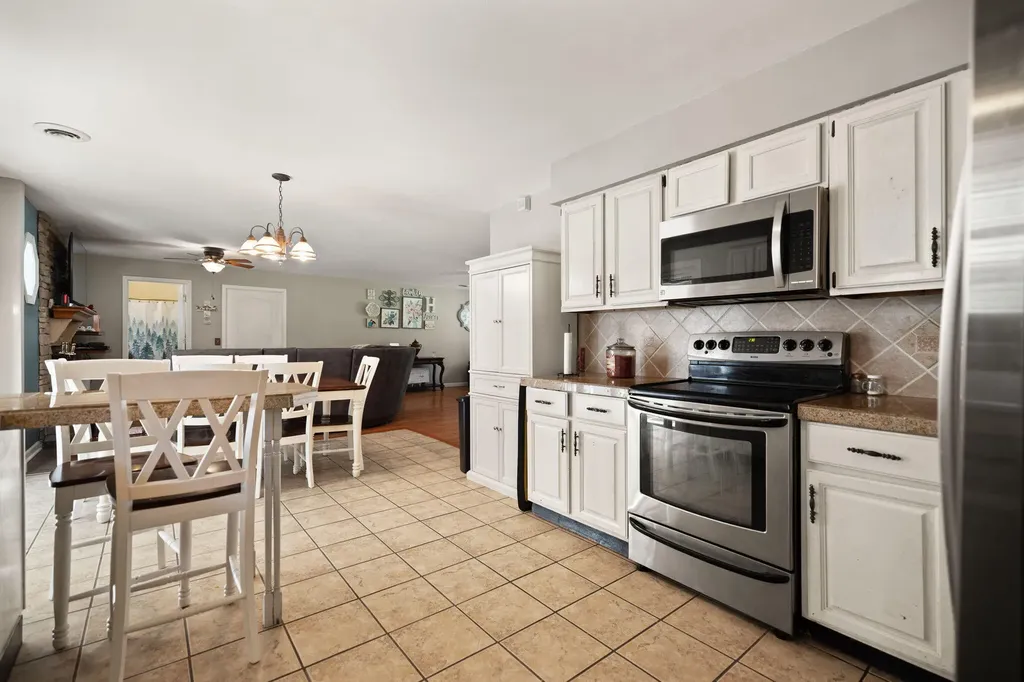 1094 State Highway 3379 Grethel KY 41631