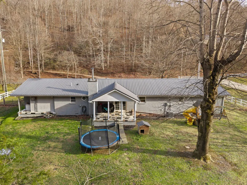 1094 State Highway 3379 Grethel KY 41631