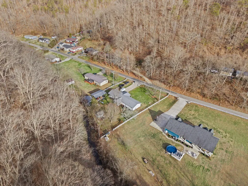 1094 State Highway 3379 Grethel KY 41631