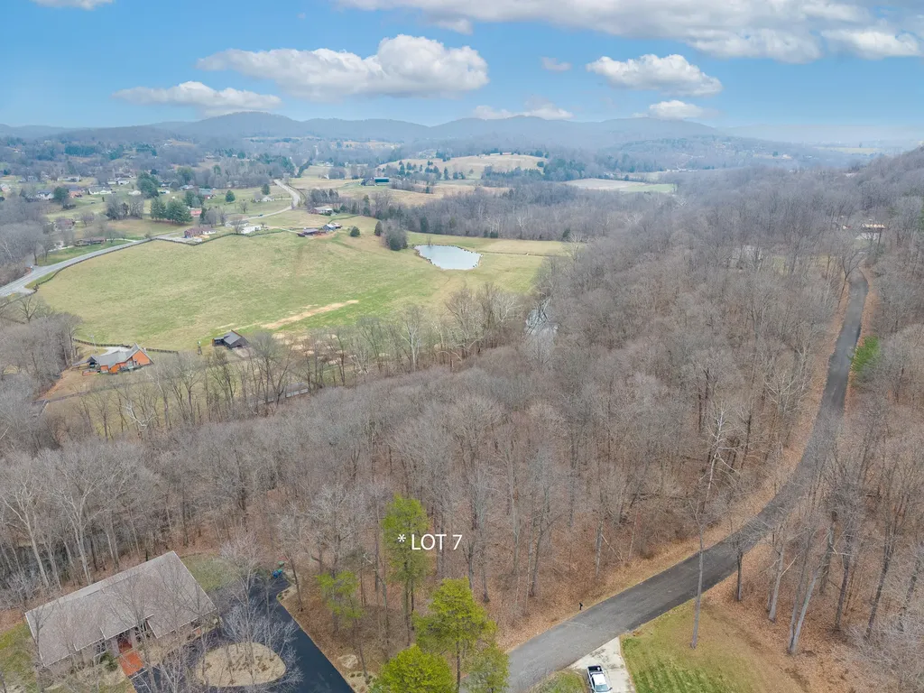 Lot 7 Hunter Lane Somerset KY 42503