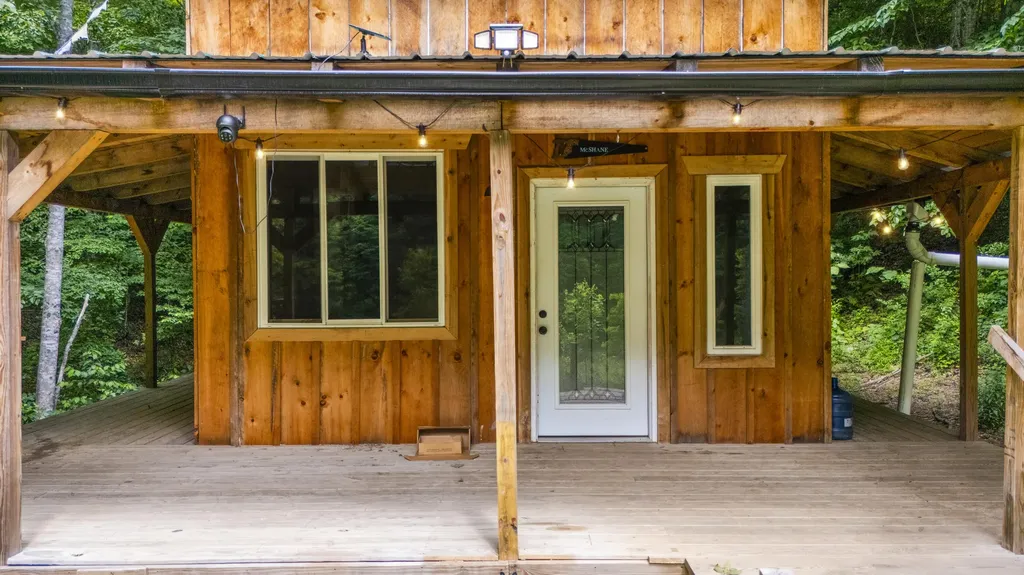 105 Chambers Fork Road Campton KY 41301