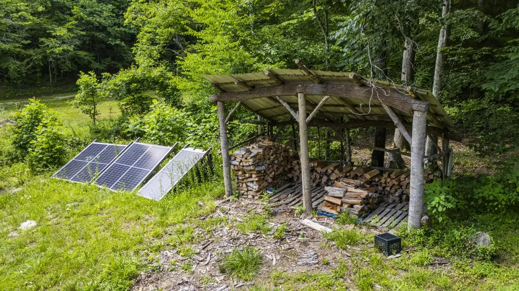 105 Chambers Fork Road Campton KY 41301