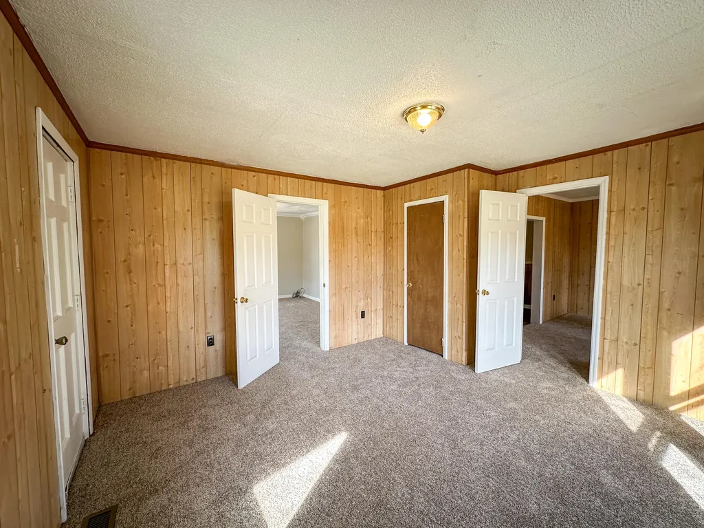 391 Pine Valley Lane Flat Lick KY 40935