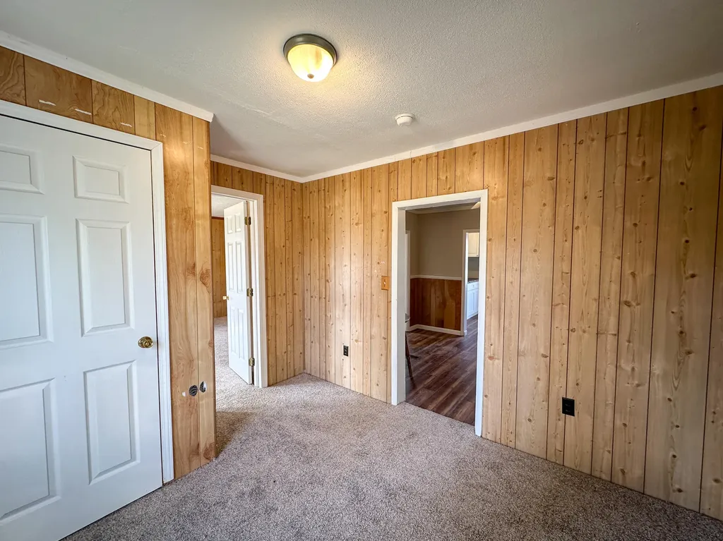 391 Pine Valley Lane Flat Lick KY 40935