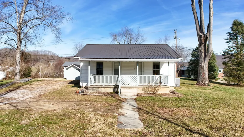 391 Pine Valley Lane Flat Lick KY 40935