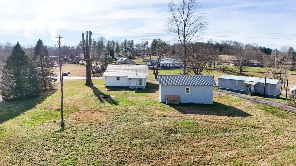 391 Pine Valley Lane Flat Lick KY 40935