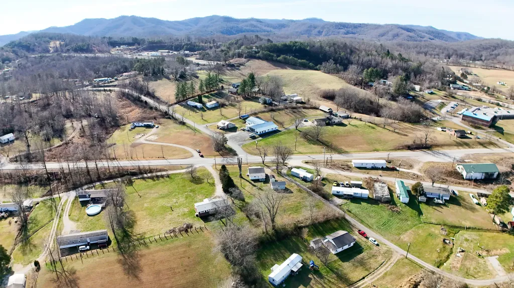 391 Pine Valley Lane Flat Lick KY 40935
