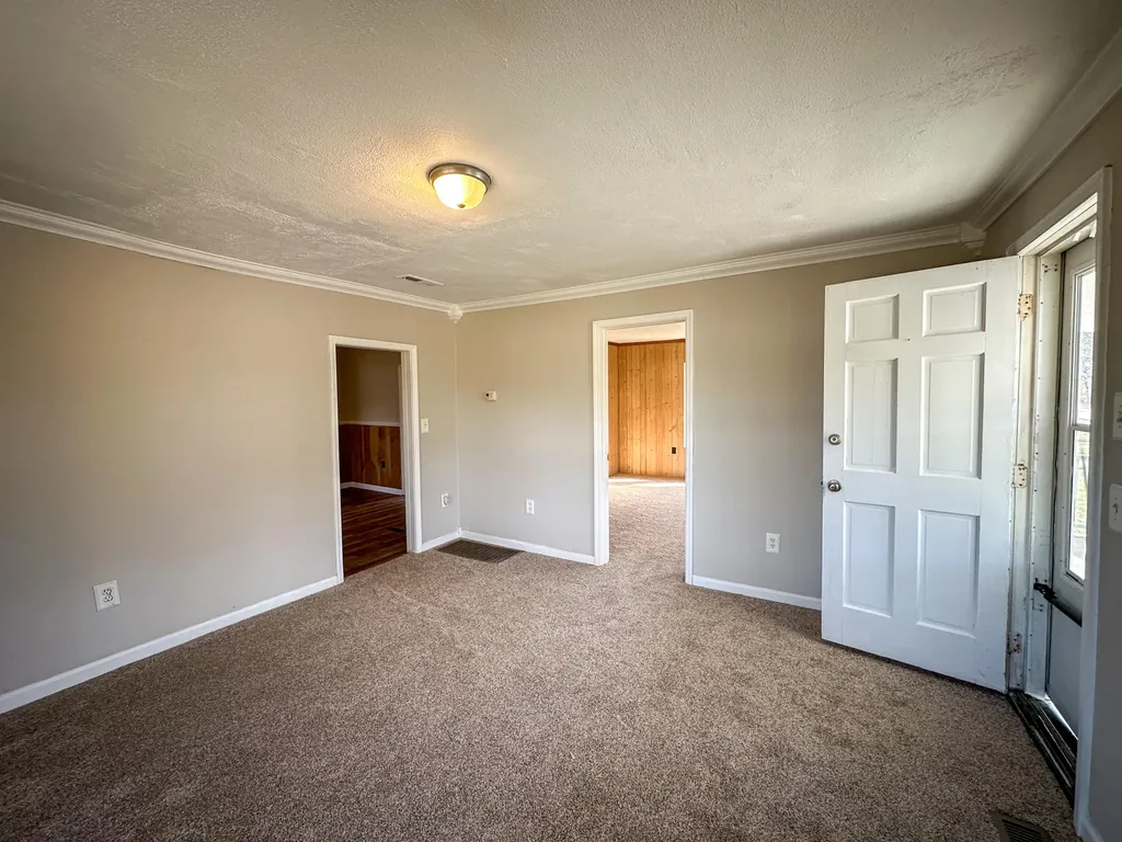 391 Pine Valley Lane Flat Lick KY 40935