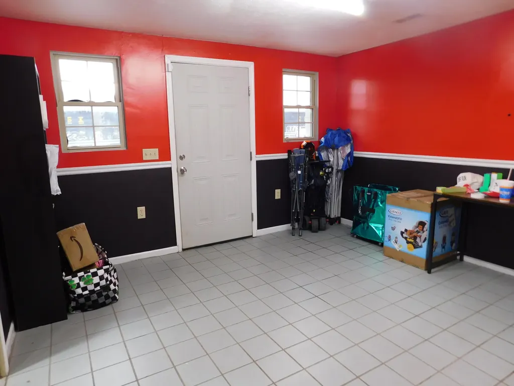 819 River Drive Irvine KY 40336