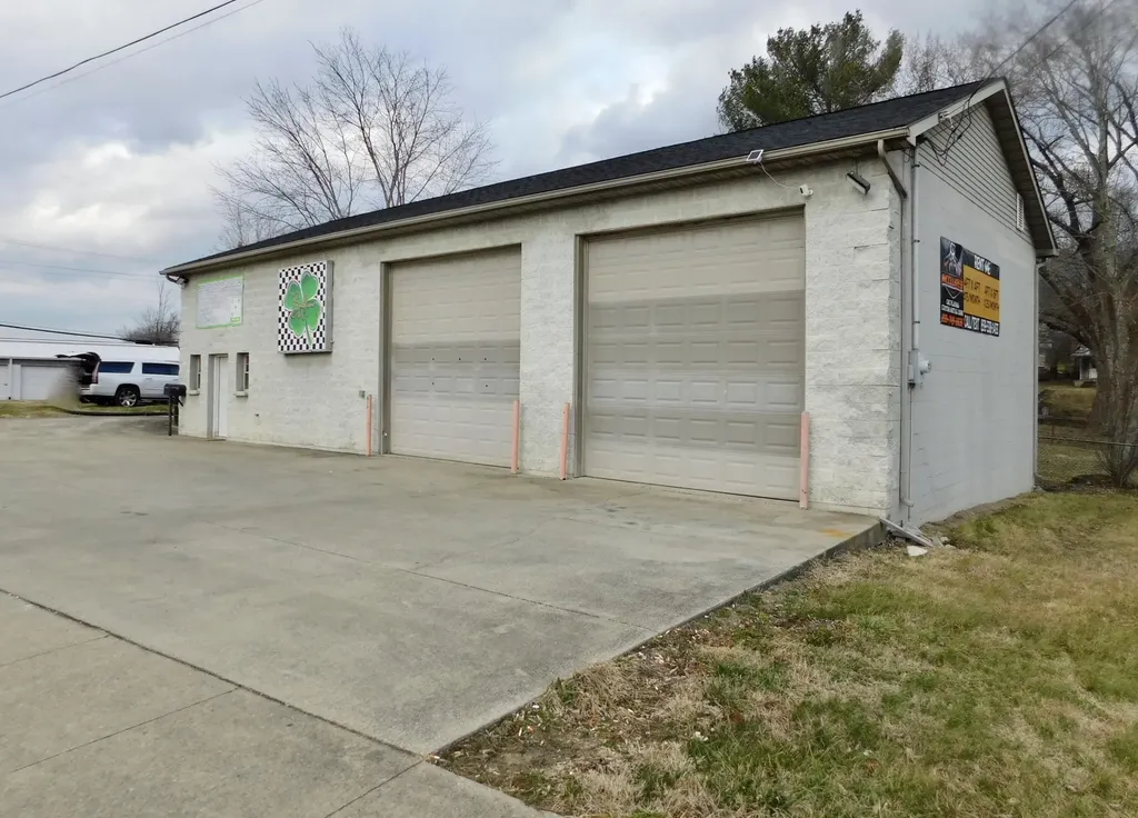819 River Drive Irvine KY 40336
