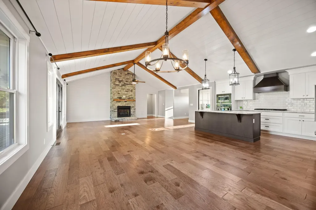 220 Davis Lane Russell Springs KY 42642
